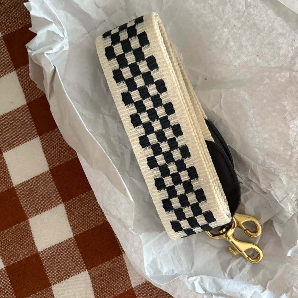 Clare V checkered crossbody strap - Picture 5 of 5